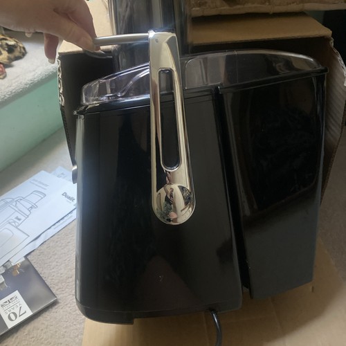 Dualit Heavy Duty Black Juice Extractor. Model DJE1 - Picture 5 of 11