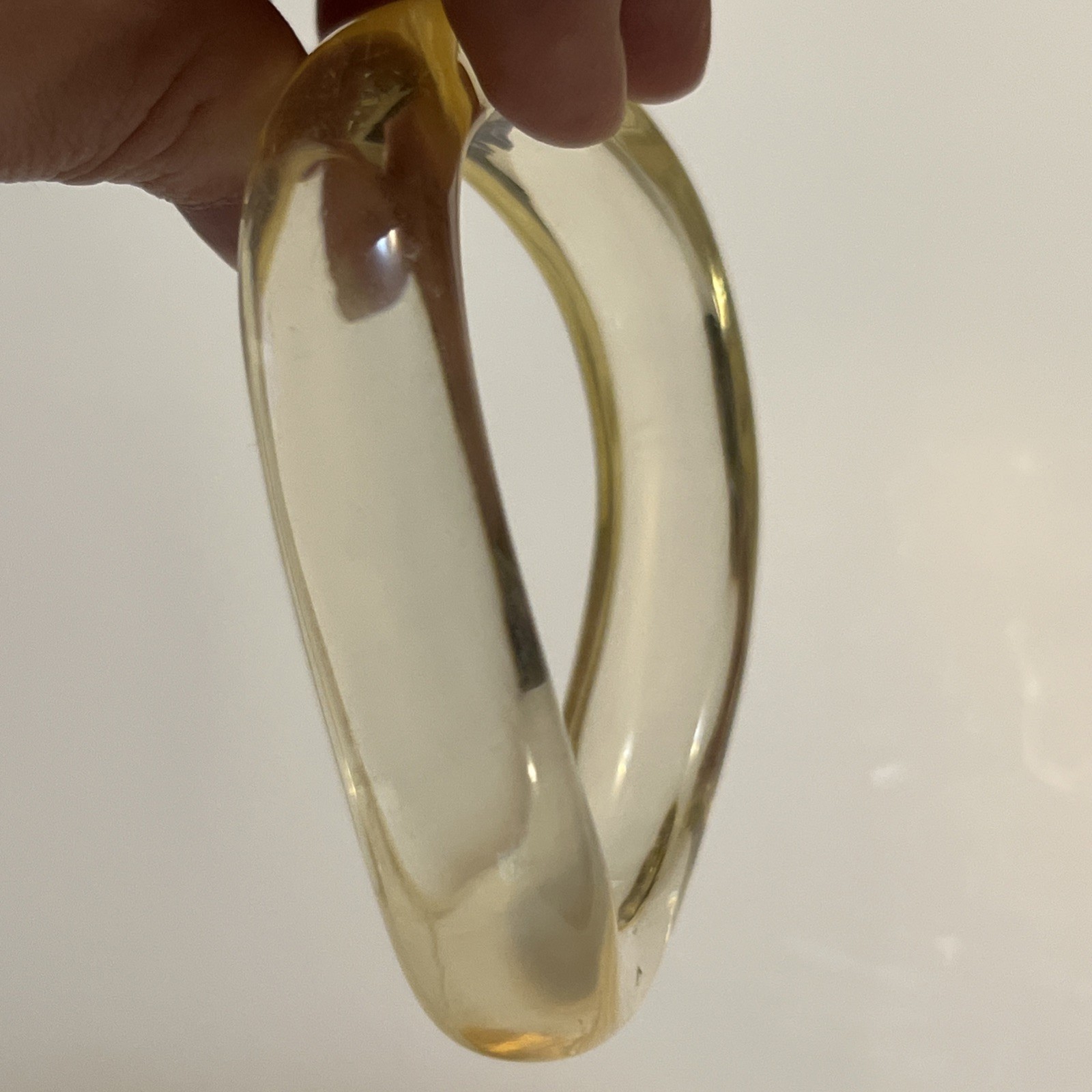 Lucite Clear Solid Wavy Bangle Bracelet Vintage  … - image 3