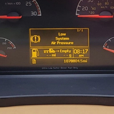 2008 VOLVO VNL USED INSTRUMENT CLUSTER P#21014196-001