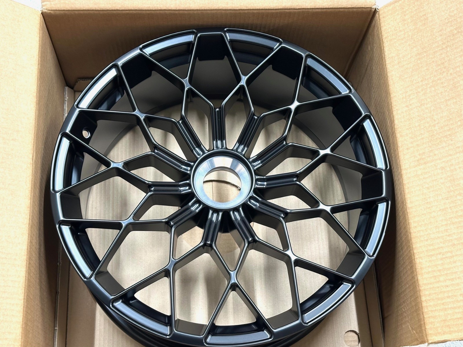Lamborghini Huracan STO Front Rim Center Lock Brand New OEM 4T3601017D