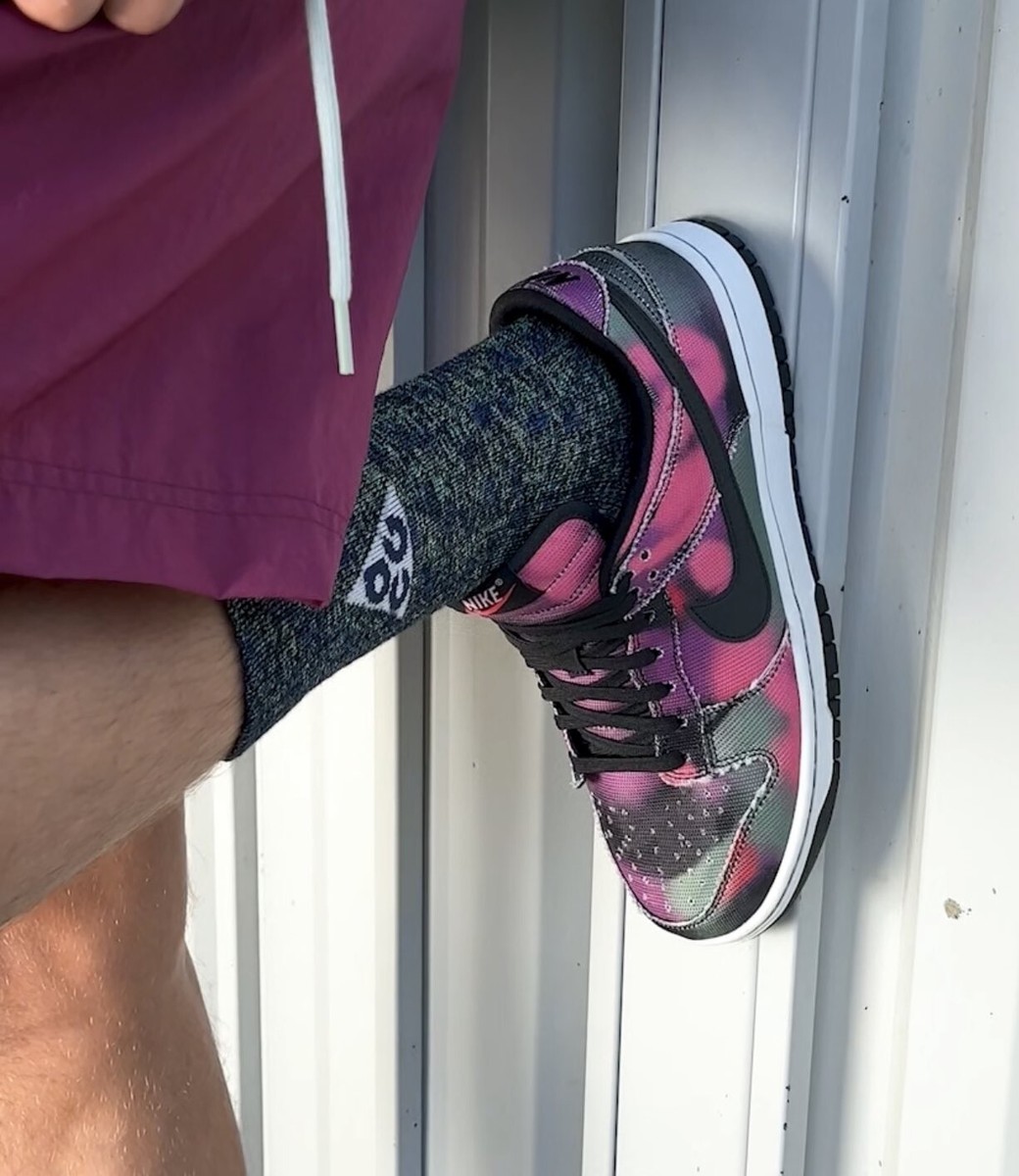 Nike Dunk Low Graffiti \"Pink/Black\" 美品 Nike Dunk Low Retro PRM Graffiti Pink Black DM0108-002 Men's
