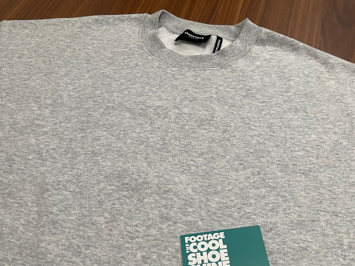 FEAR OF GOD ESSENTIALS REFLECTIVE LOGO CREWNECK SWEATSHIRT FOG