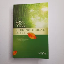 The One Year Chronological Bible NIV TYNDALE 365 Reading Historical Timeline