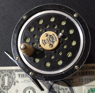 Pflueger Medalist Vintage Fly Fishing Reel for Fly Fishing model 1494 click
