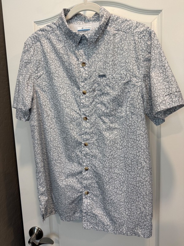 Columbia PFG Women’s shirt,  size S/P