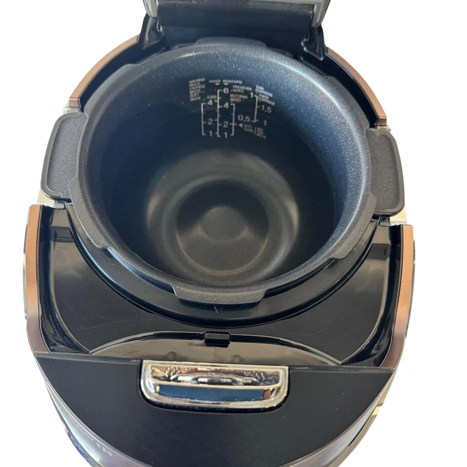 CUCKOO CRP-JHR0609F 6 xícaras (não cozido) / 12 xícaras (cozido) Cooper/Black Error EP07 - Imagem 3 de 4