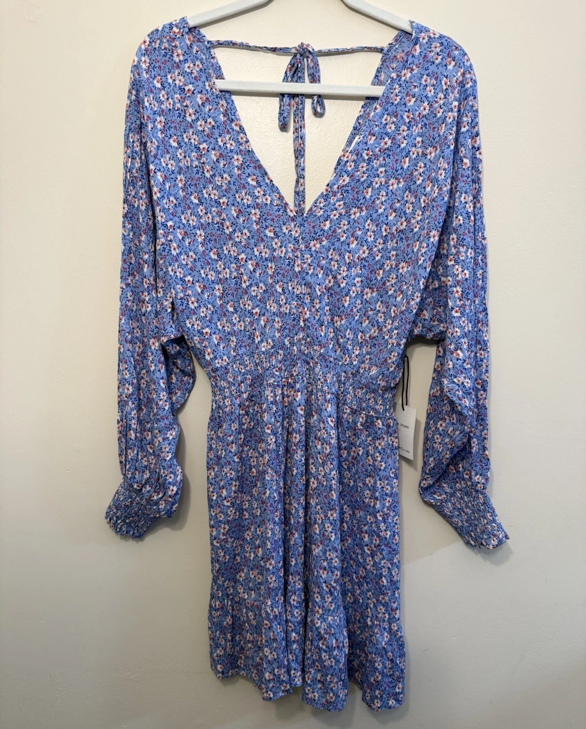 Japna Blue Floral V-Neck Long Sleeve Smocked Tie Short Sundress Size L
Opens in a new window or tab
