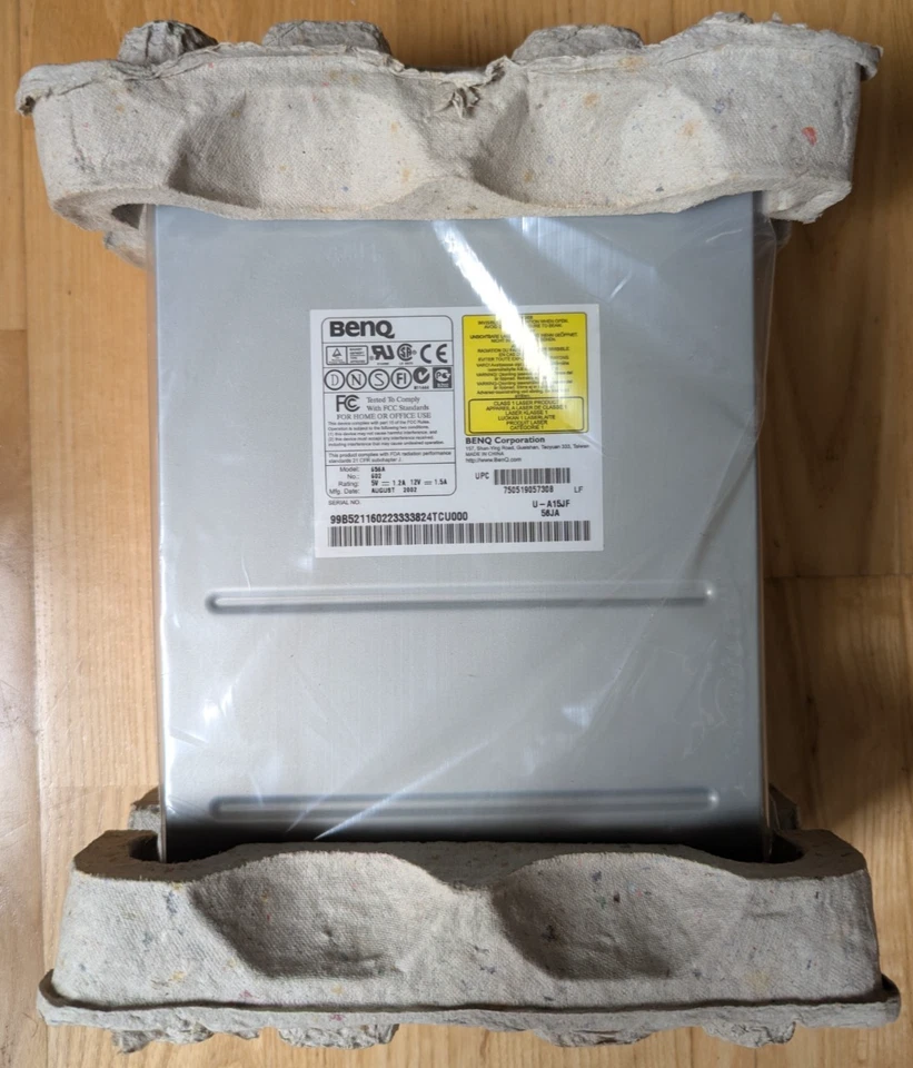 BENQ 656A 56X Max Internal CD Rom Drive (AUX, Volume Control, Beige) New In Box - Image 4 of 4