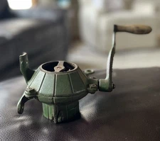 Antique Freidag MFG Vintage Coffee Grinder Cast Iron Mill Freeport Illinois IL