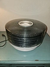 Vintage 1996 The Food Dehydrator-Model LD-1010