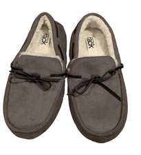 Nordstrom Rack Men  s Bonfire Mocassin Style Slippers Gray Medium NWT