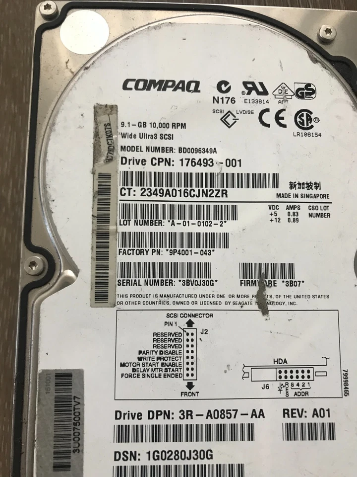 Compaq BD0096349A 176493-001 3R-A0857-AA Rev: A01 9.1 GB 10K SCSI Hard Drive - Image 2 of 4