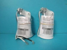 LOT OF 2 HUBBELL BELL OUTDOOR 5606-1 WHITE LAMPHOLDER WET LOCATIONS LUMINAIRE