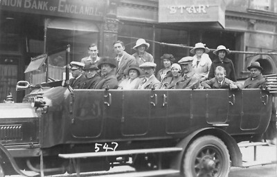 POSTKARTE SOZIALGESCHICHTE CHARABANC AUSFLUG WO ? ANIMIERTE SZENE RP b