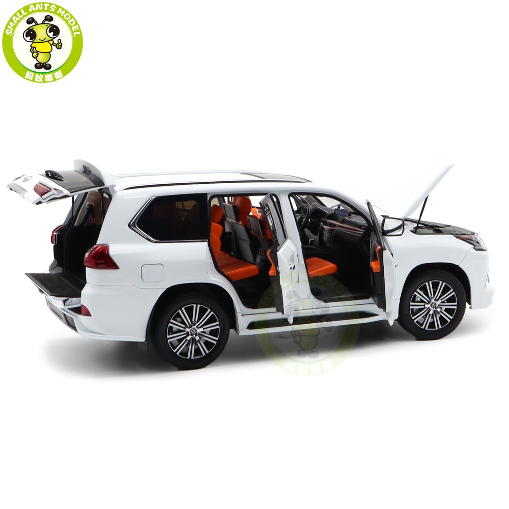 1/18 LCD Toyota LEXUS LX570 White Diecast Model Toy Car Gifts For