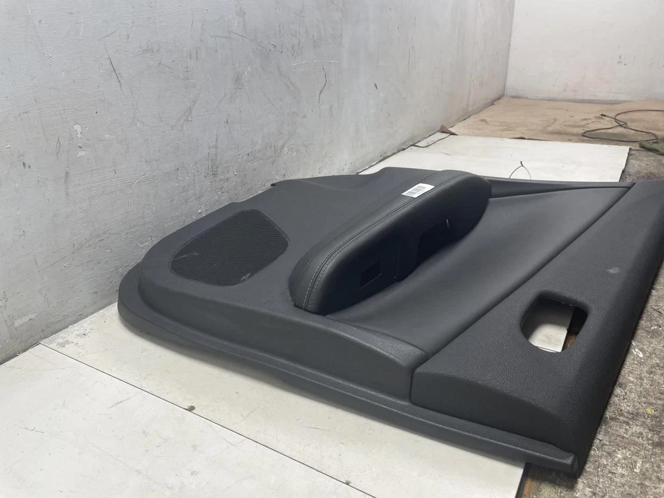 Nissan Máxima 2011 panel de moldura de puerta interior del lado del conductor trasero izquierdo OEM+ Foto 2 de 4