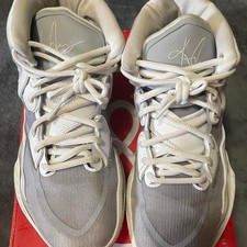 Nike Kyrie Flytrap 6 Basketball Sneakers Grey...
