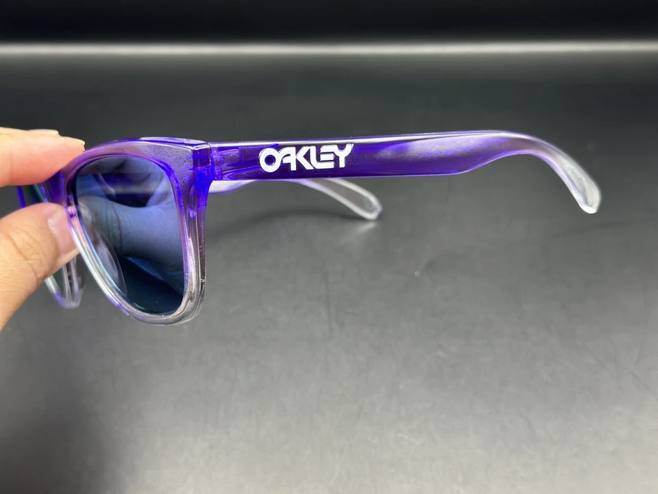 Oakley Frogskins púrpura/desvanecimiento transparente con lentes de iridio violeta 24-224 Foto 3 de 4