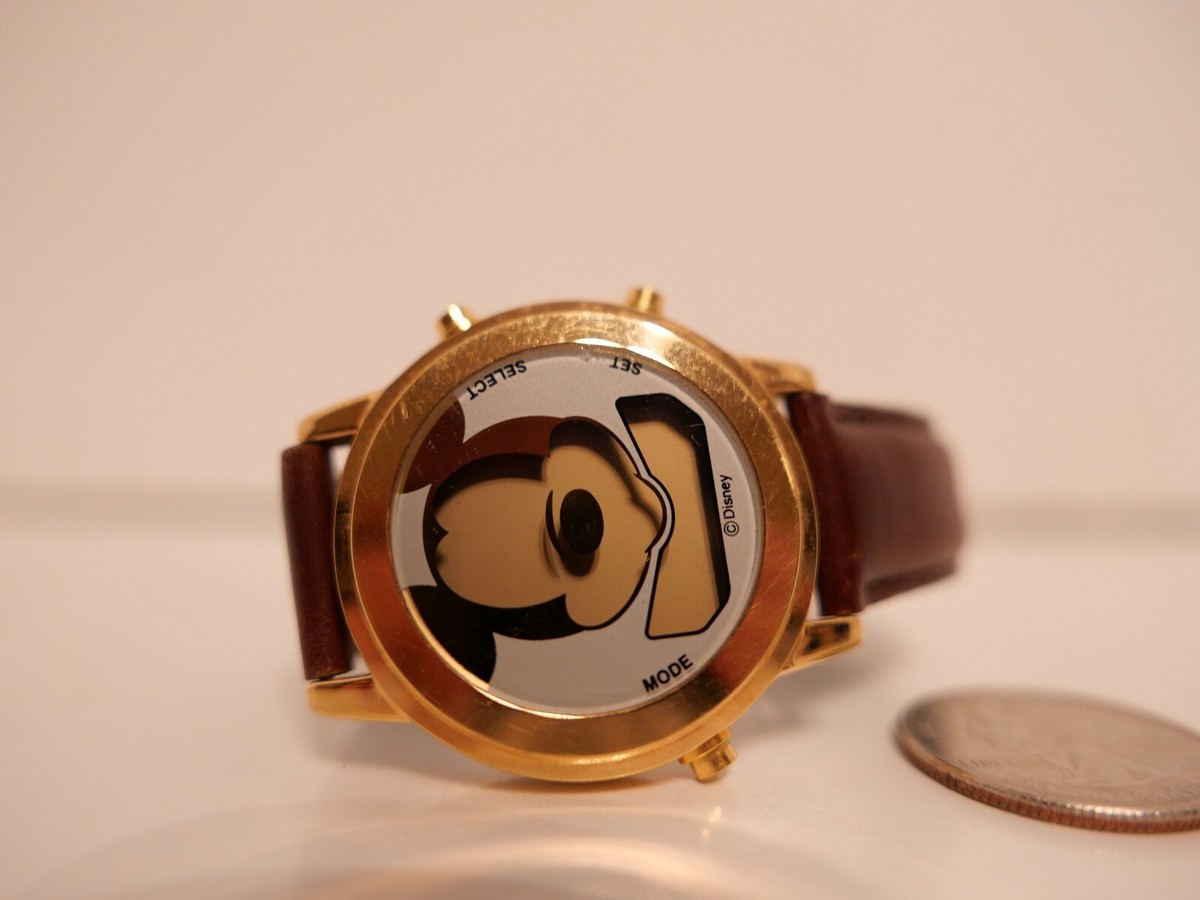 Lorus Disney Character Watches Set. Needs batteries. Scratches Lorus by Seiko Mickey Mouse Disney Watch V515-6080 Shiojiri  main image 2