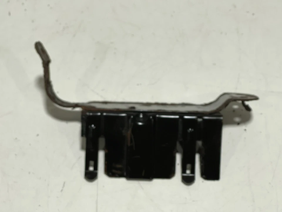 Soporte de montaje en caja de fusibles Jeep TJ Wrangler 1997 1998 1999 OEM CC 5B Foto 4 de 4