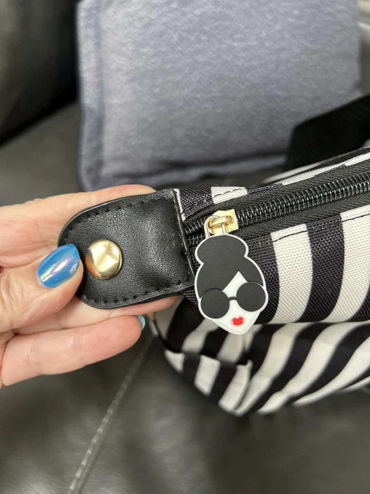 Bolso de Lona Alice + Olivia Rayas de Stacey Bendet Foto 3 de 4