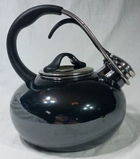 Chantal Enamel-on Steel Classic Loop Teakettle Black Onyx 1.8 Qt