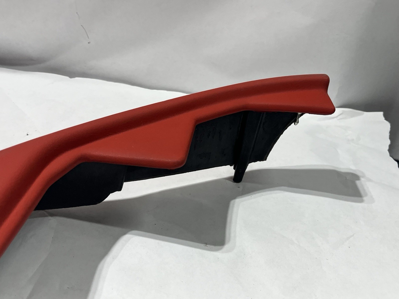 10-15 Maserati GranTurismo M145 Convertible Left Seat Belt Cover Trim RED OEM