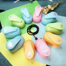 Perforatrice en papier à formes pour la fabrication de confettis et la