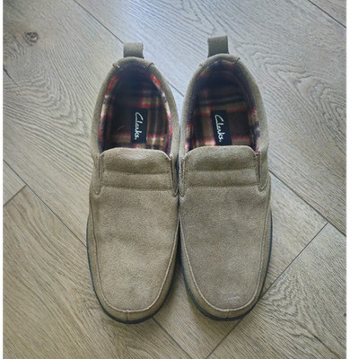Clarks Men's Beige Suede Slip-On Lined Slippers
