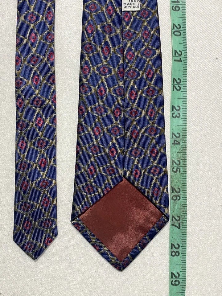 Gravata de seda azul BARNEYS NEW YORK. Padrão geométrico. Feito na Itália. Ex Con - Imagem 4 de 4