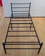 Bettgestell aus Metall für Matratzengröße 90 x 190 cm Bett Lattenrosten Schwarz