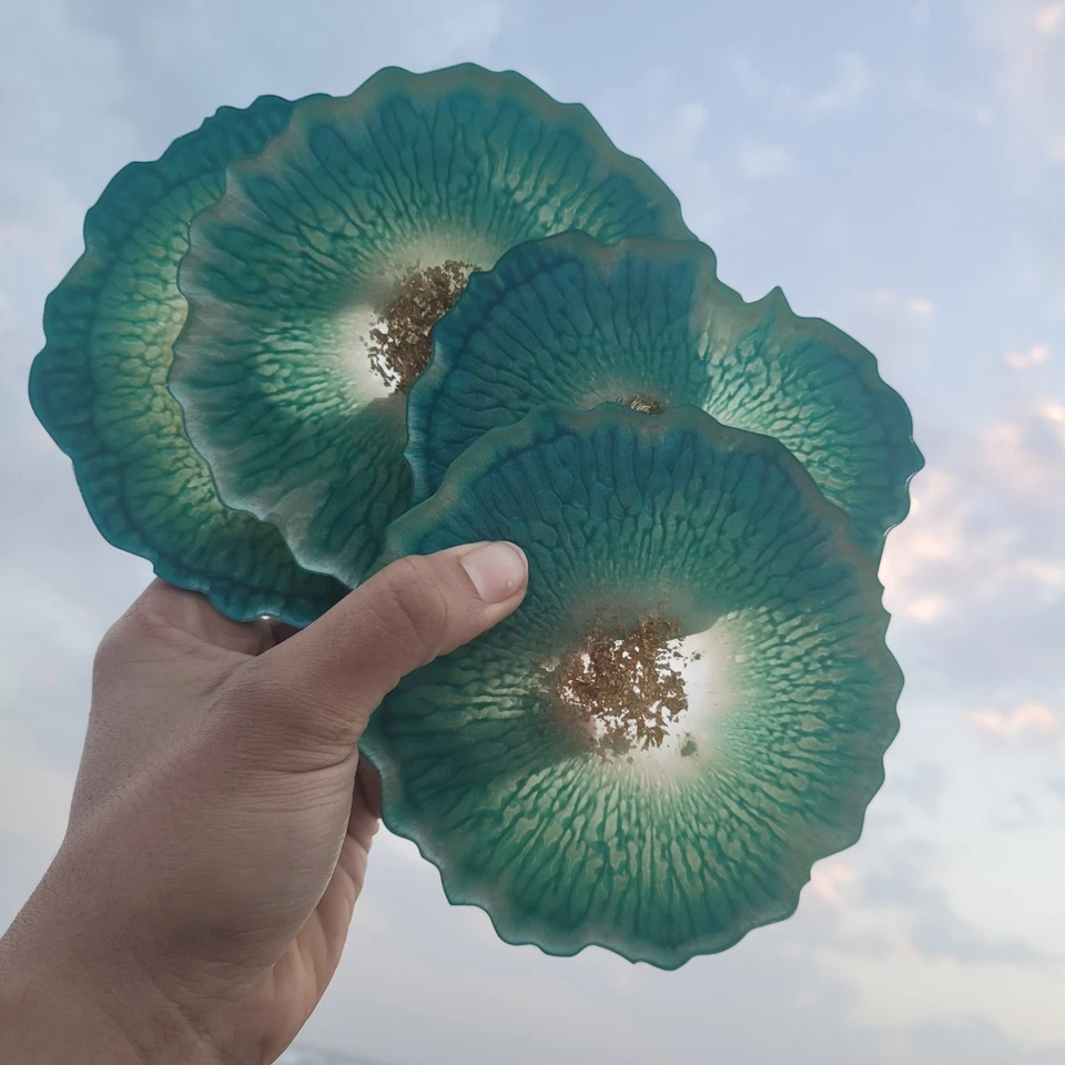 Nuevo juego de 4 posavasos de ágata geoda de lujo azul verde y dorado Foto 2 de 4