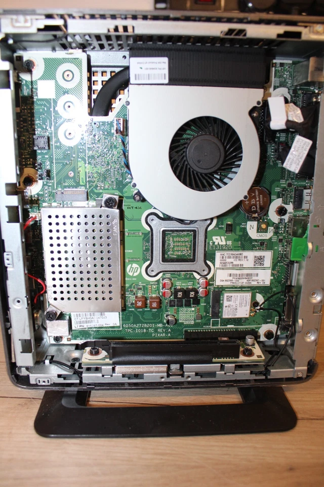 HP T730 Thin Client AMD RX-427BB 2.7Ghz 8GB RAM 32GB SSD PCI-E Slot R7 GPU Wi-Fi - Image 4 of 4