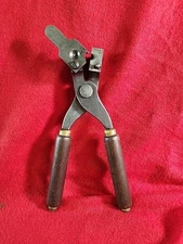 Vintage Winchester 32-165 Bullet Mold. Very Good Condition. 