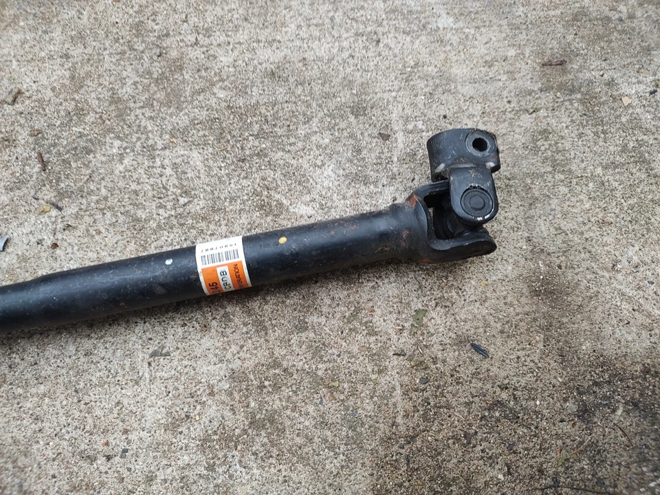 05-13 CHEVROLET CORVETTE C6 CONJUNTO DE EJE DE COLUMNA DE DIRECCIÓN INTERMEDIA OEM JT5 Foto 2 de 4