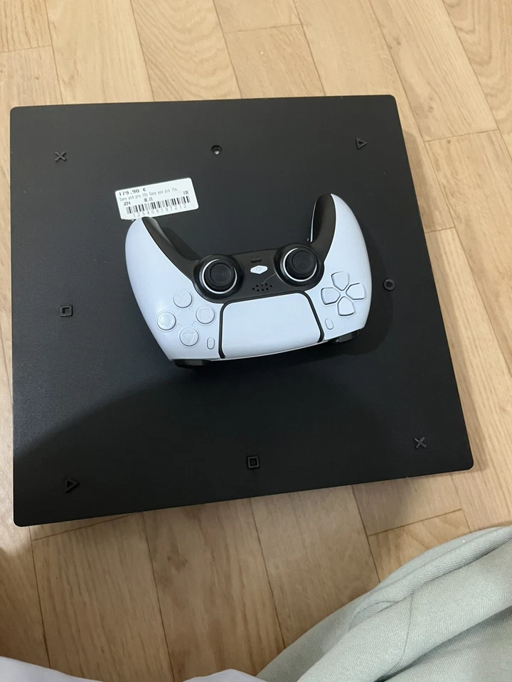 Sony PlayStation 4 Pro, photo 1 sur 5