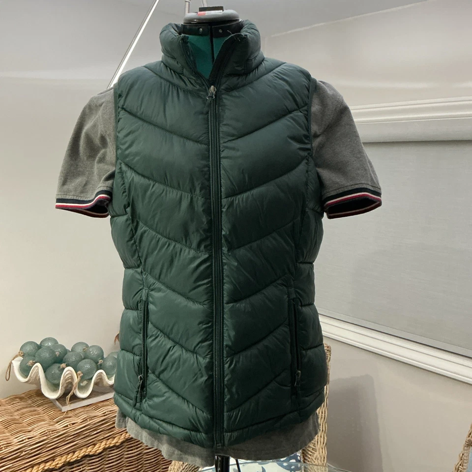Charter Club (Macy’s)Women's Green Puffer Vest Size:Medium Full Zip Preowned - Image 2 of 4
