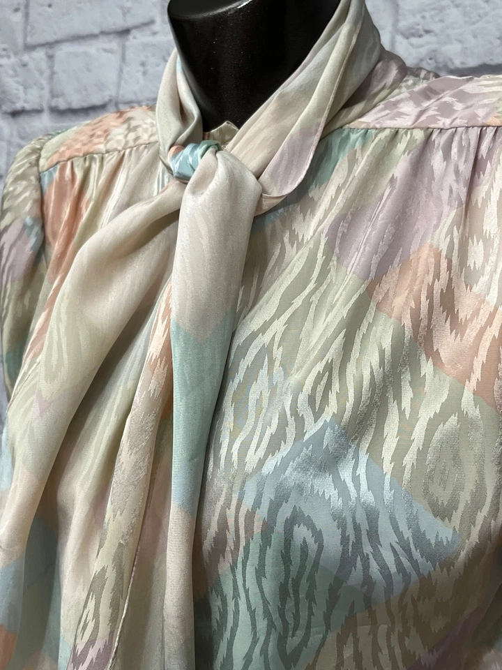 Blusa retro vintage Anne Klein New Aspects años 80 4 hombros acolchados arco iris Foto 4 de 4