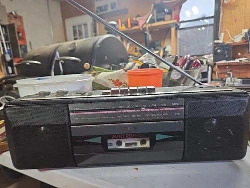 Sony CFS-220 "Soundrider" AM/FM stereo cassette-corder 1989