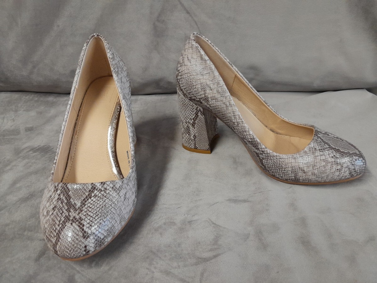 Brown/neutral court shoes, snake skin effect, SOLE DIVA, size EEE, BN