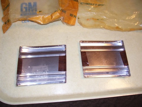 NOS OEM GM 1969 1972 Chevrolet Truck Woodgrain Cab Mouldings Trim 1970 1971 - Picture 3 of 3