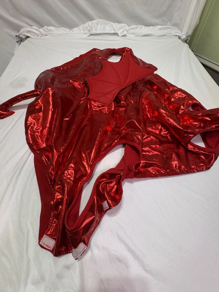 Disfraz de perro diablo ardiente de Halloween XL – Conjunto de satén rojo con cuernos, alas y cola Foto 2 de 4