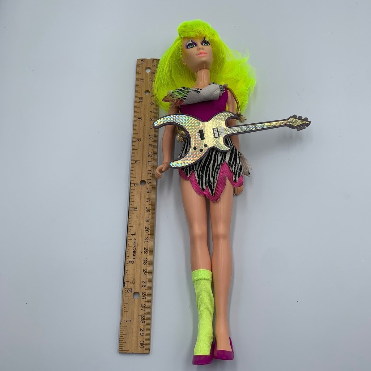 Hasbro Phyllis Pizzazz 1985 Jem- Misfits Doll W/Clothes, Guitar