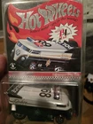 2009 Hot Wheels Red Line Club Volkswagen Drag Bus Police #1604/4000 - Protector