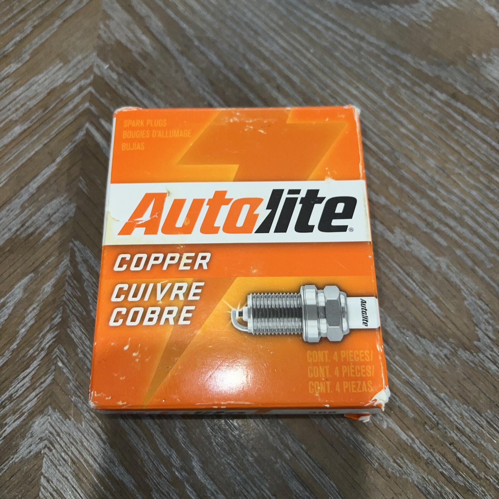 PACKAGE OF 4 AUTOLITE 388 COPPER RESISTOR SPARK PLUS