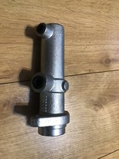 Cilindro principale freno DAF FA45 1992-2001 Euro 11 attacco due bulloni 