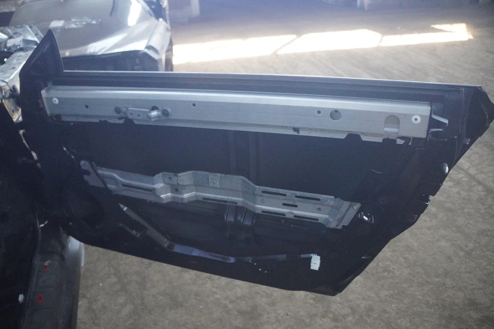 Front Right Passenger Door Shell Black Obsidian HMA0M80BMA Nissan GT-R 2009-21 Foto 3 de 4