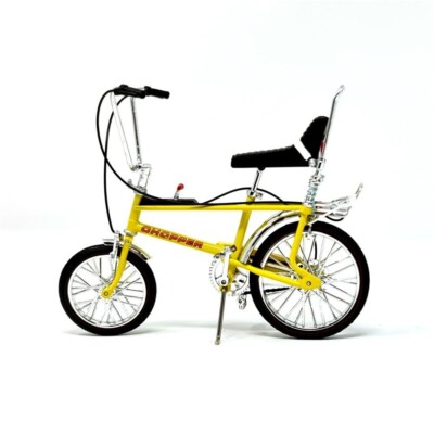 Toyway 1:12 Raleigh Chopper Mk2 Bicycle Model Fizzy Yellow