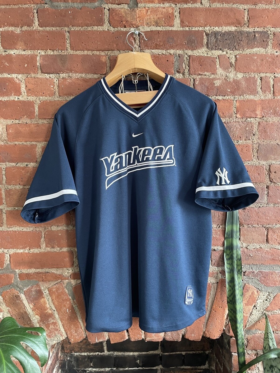 nike swoosh on yankees jersey