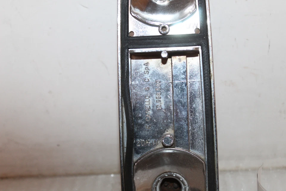 BASE FANALINO POSTERIORE PER LANCIA APPIA 3°S 12.558.580 CARELLO ORIGINALE Foto 4 de 4